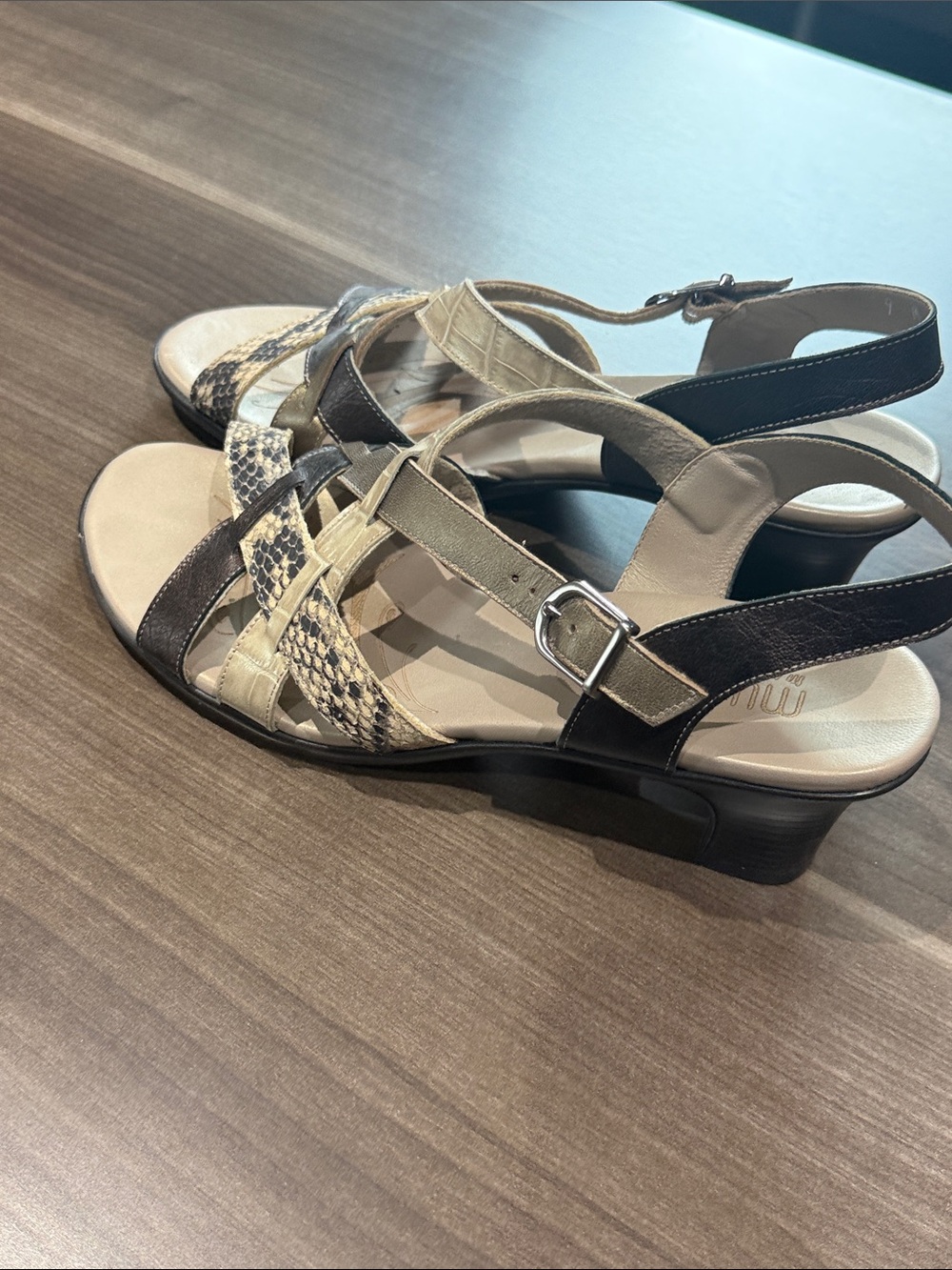 Munro Tan and Brown Woven Strappy Sandals - Picture 4 of 7